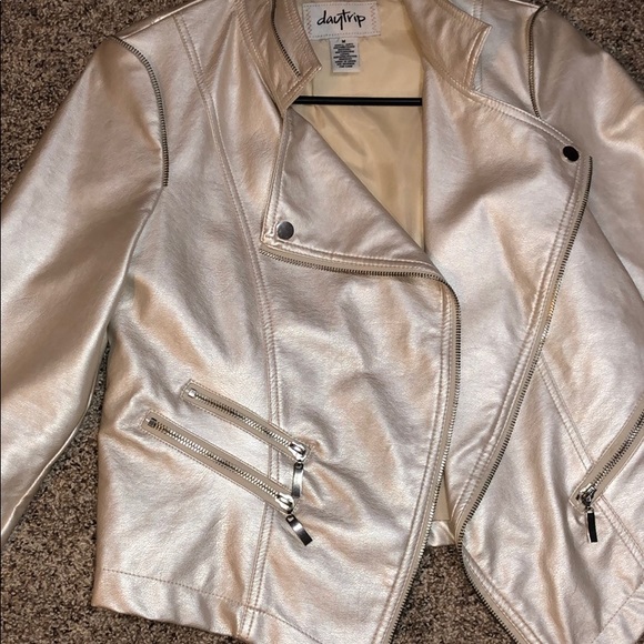 Jacket - Picture 3 of 8